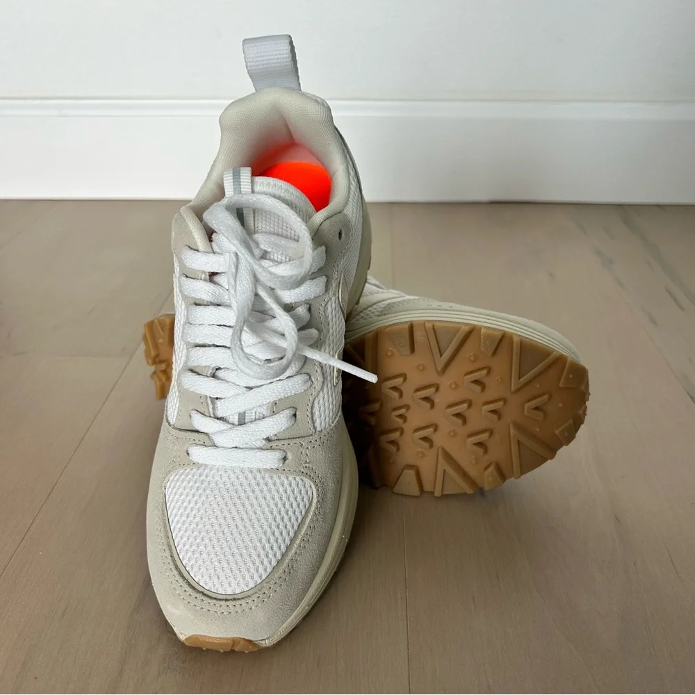 Veja Venturi II Women's Sneakers, Size 5, fits like a 6! Runs big. NWOT - Picture 14 of 15